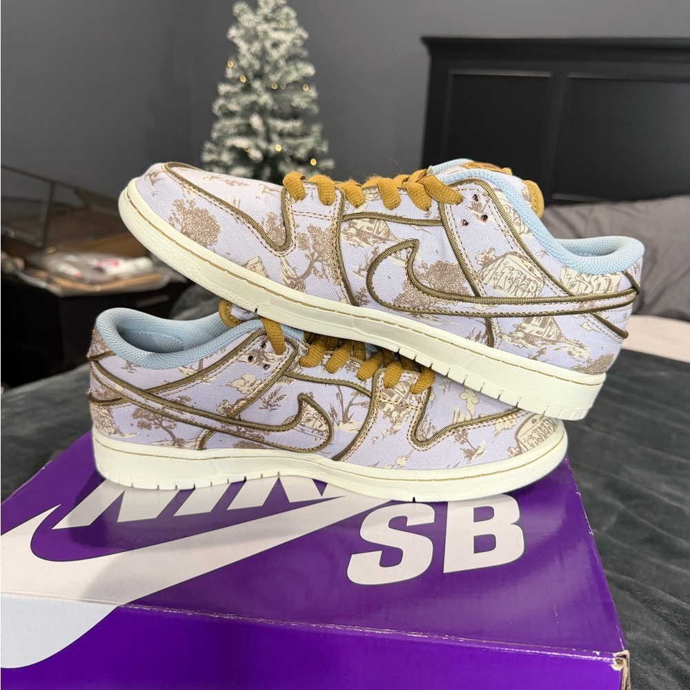Nike SB Sneakers - Picture 2 of 8